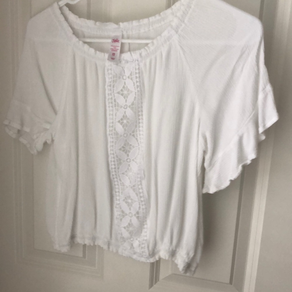 White justice floral top